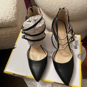 Liz Claiborne Black Strappy Heels